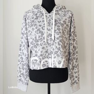 CALVIN KLEIN Performance Women's Size‎ M Gray Animal Print Cropped Sweatshirt